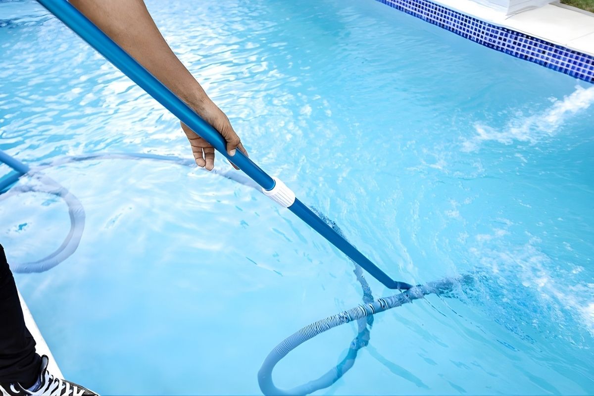 Entretien hebdomadaire de piscine